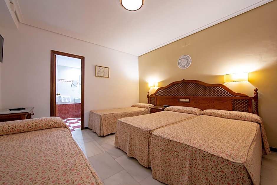 Photo 1 of 4 of Quadruple Room