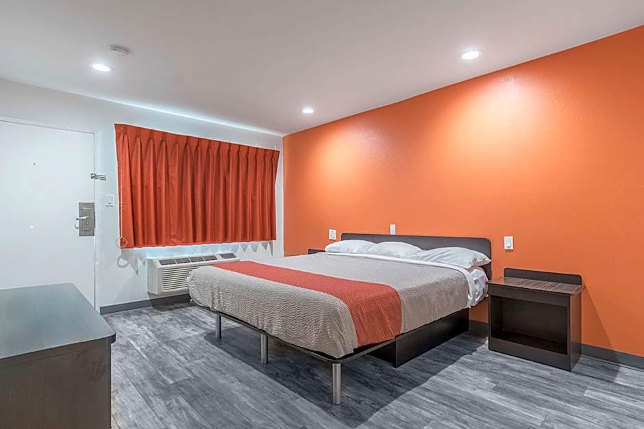 Motel 6-Barstow, CA - Route 66