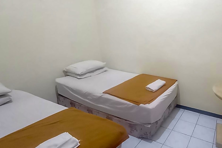 Hotel Malang near Alun Alun Malang RedPartner