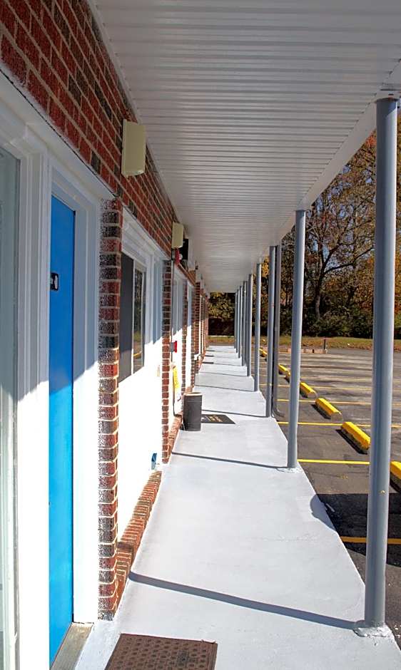 Volunteer Inn at Church Hill