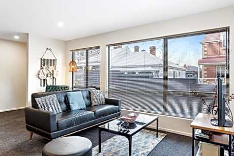 Four on Flinders - one bedroom apartment