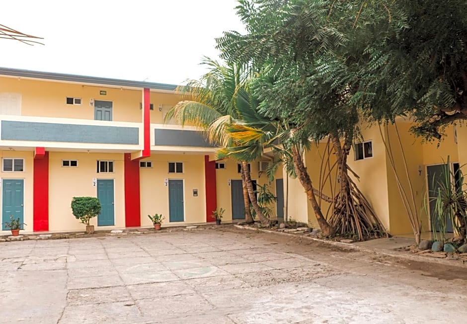 Hotel Pacific