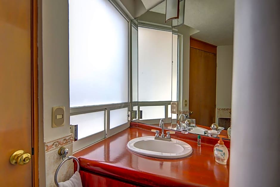 Grupo Kings Suites - Bosques de Duraznos 78