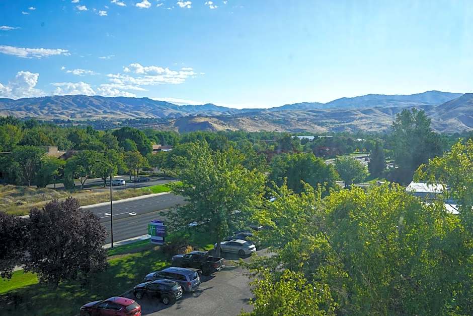 Holiday Inn Express Boise University Area By IHG