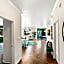 Beverly Hills Glamour Oasis 2 BR Apt with Parking 304