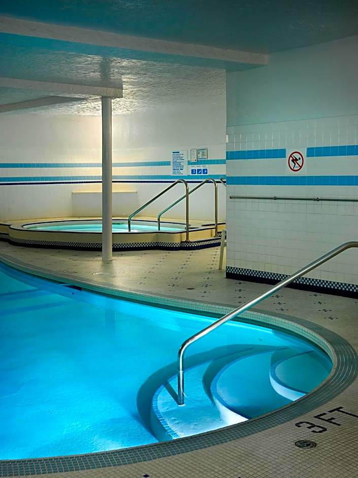 Royal Scot Hotel & Suites, Trademark Collection by Wyndham