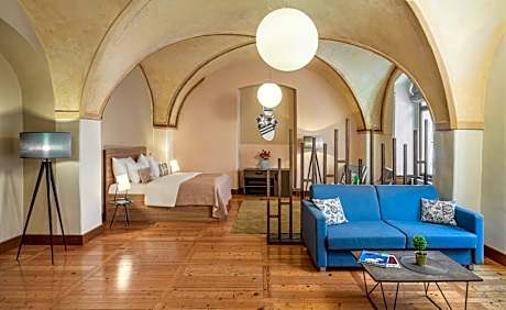 Luxury Two Bedroom Apartment