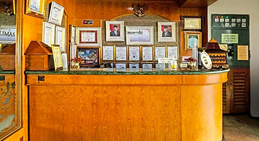 Collection O 92690 Hotel Limas