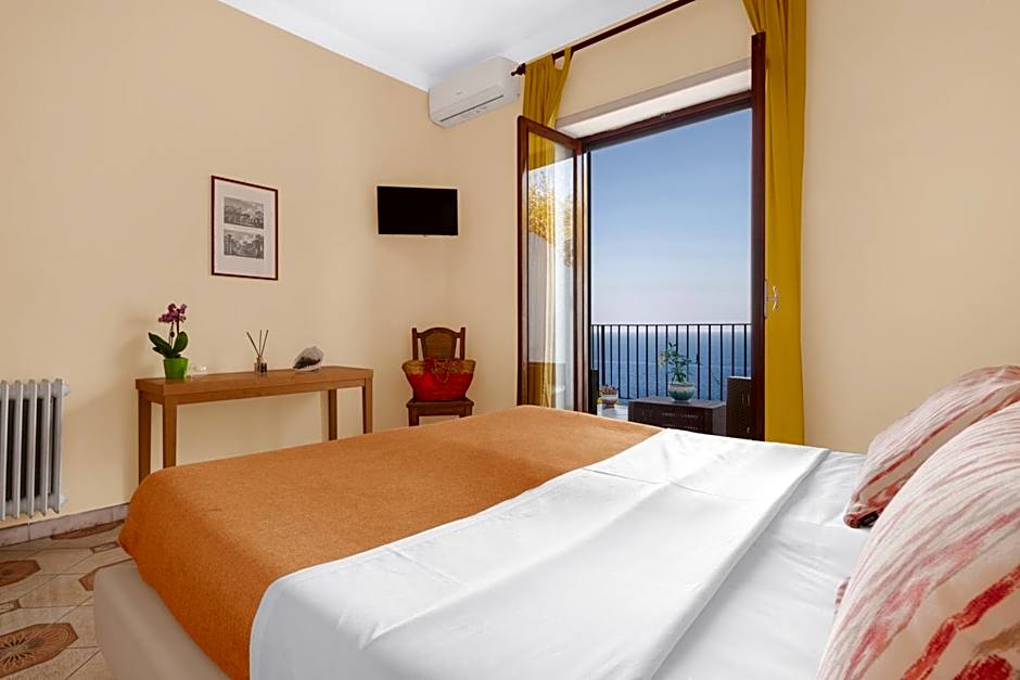 Hotel Desiree