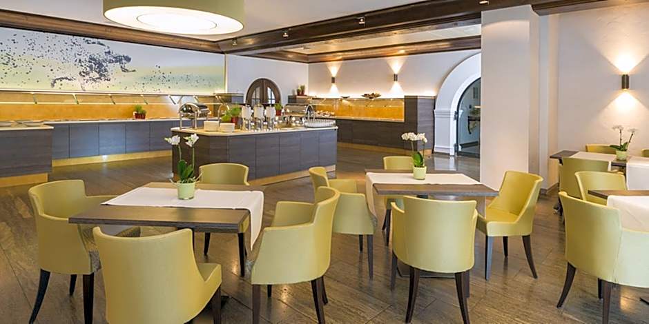 HerzogsPark Studios & Apartments