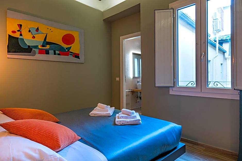 GOGO` Boutique Hotel