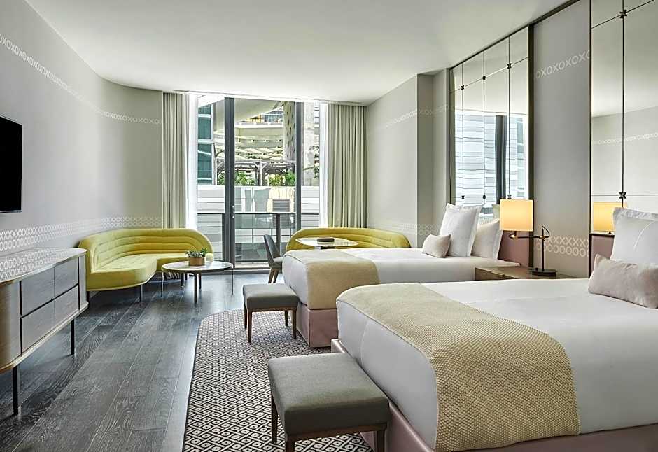 SLS LUX Brickell