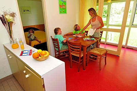 Apartment (2 Adults + 2 Children)