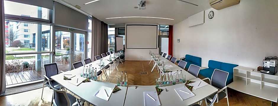Holiday Inn Prague Airport By IHG