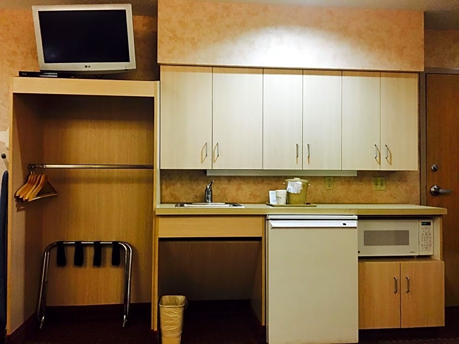 Microtel Inn & Suites by Wyndham Syracuse Baldwinsville