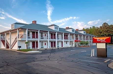 Red Roof Inn & Suites Wilson