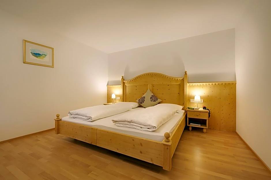 Photo 1 of 9 of Classic Suite