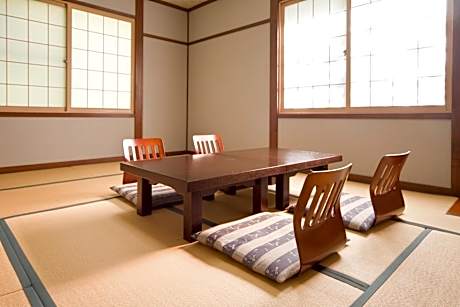 Japanese-Style Room