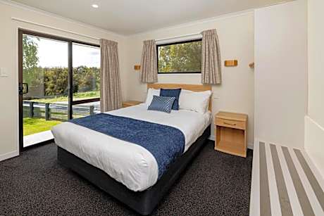 Three Bedroom Motel