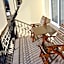 Lotus Family Hotel - Free Parking