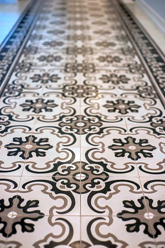 The Alcove Library Hotel