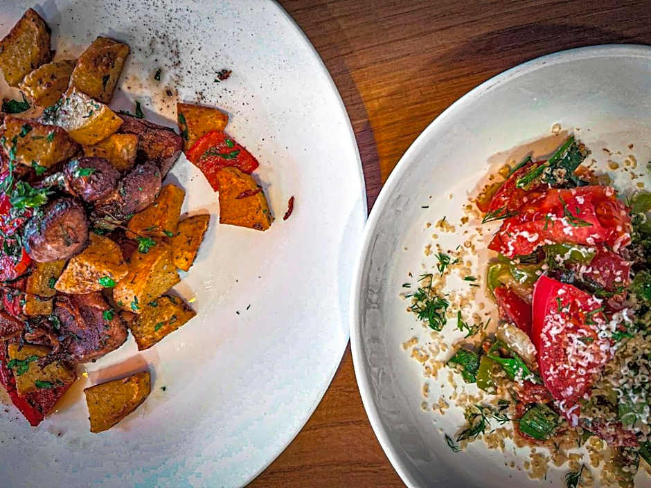 Ereto Hotel by SnowTime