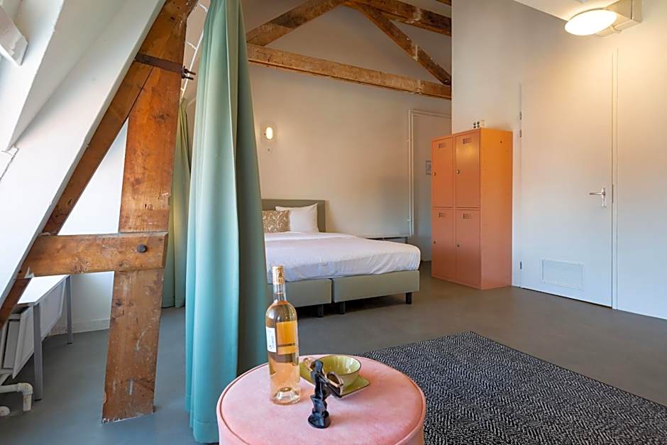 Pink Flamingo Boutique Hostel