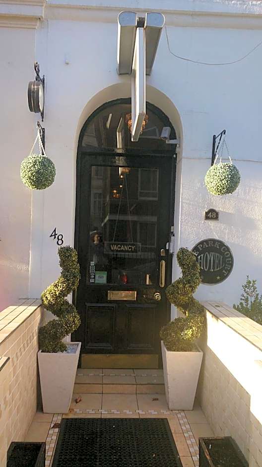 Hyde Park Court Hotel