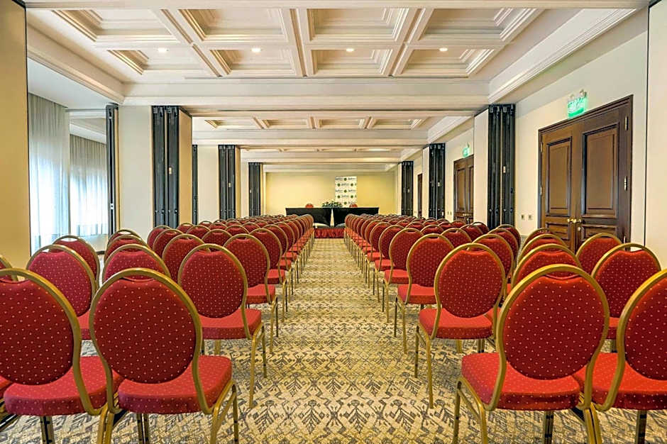 Radisson Montevideo Victoria Plaza Hotel