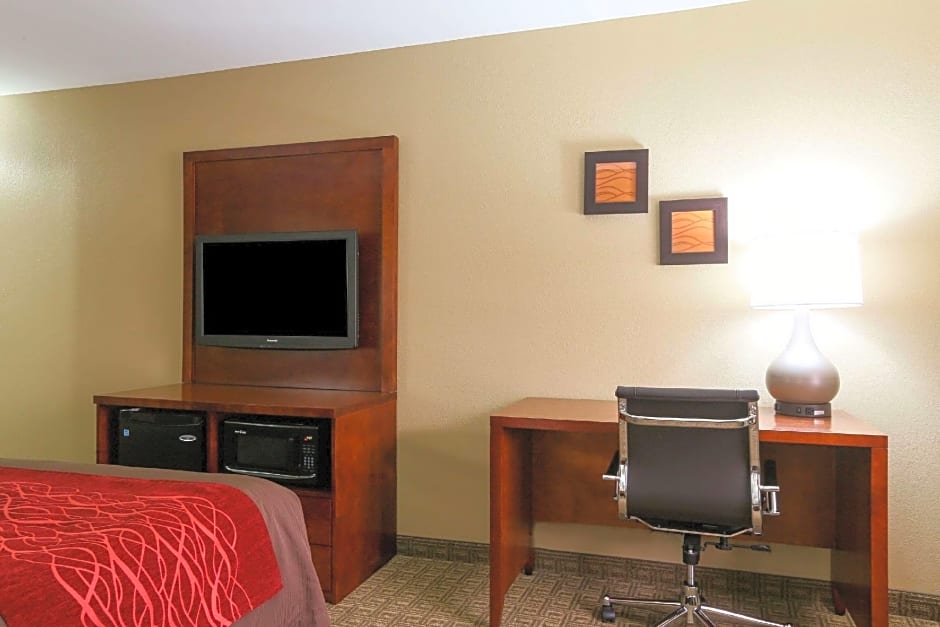 Comfort Inn & Suites Leeds I-20
