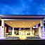 Holiday Inn Express & Suites Galesburg By IHG