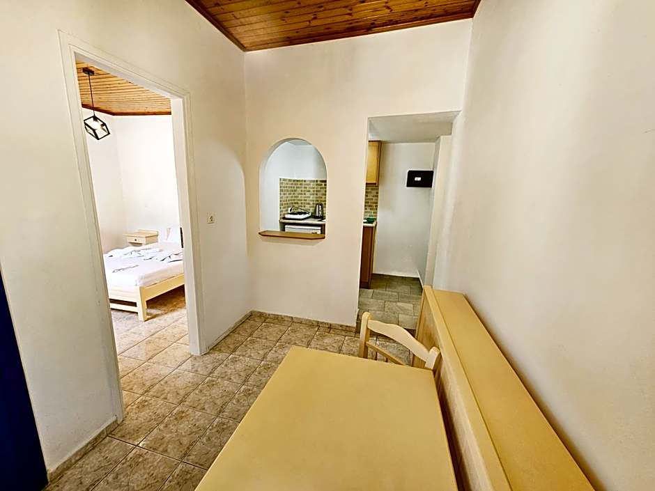 Pavlis Studios Kampos