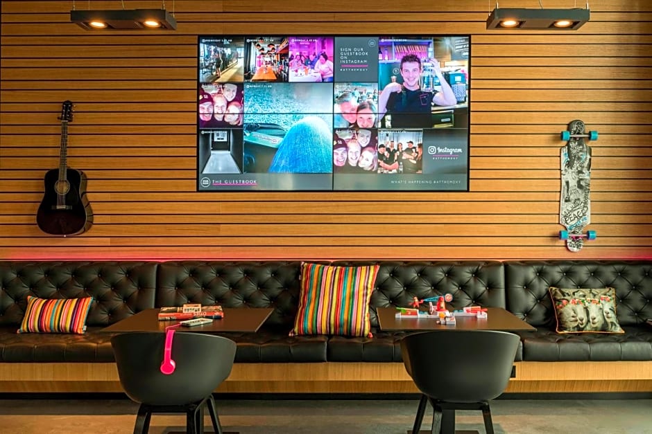 Moxy by Marriott Frankfurt Airport
