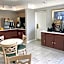Days Inn & Suites by Wyndham Arlington Heights