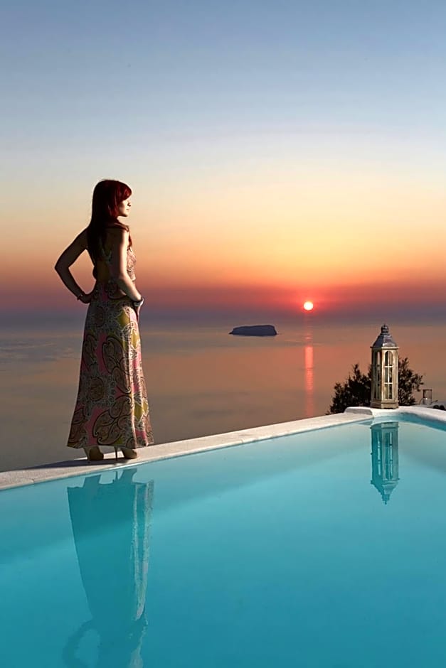 Athermi Suites - Adults Only