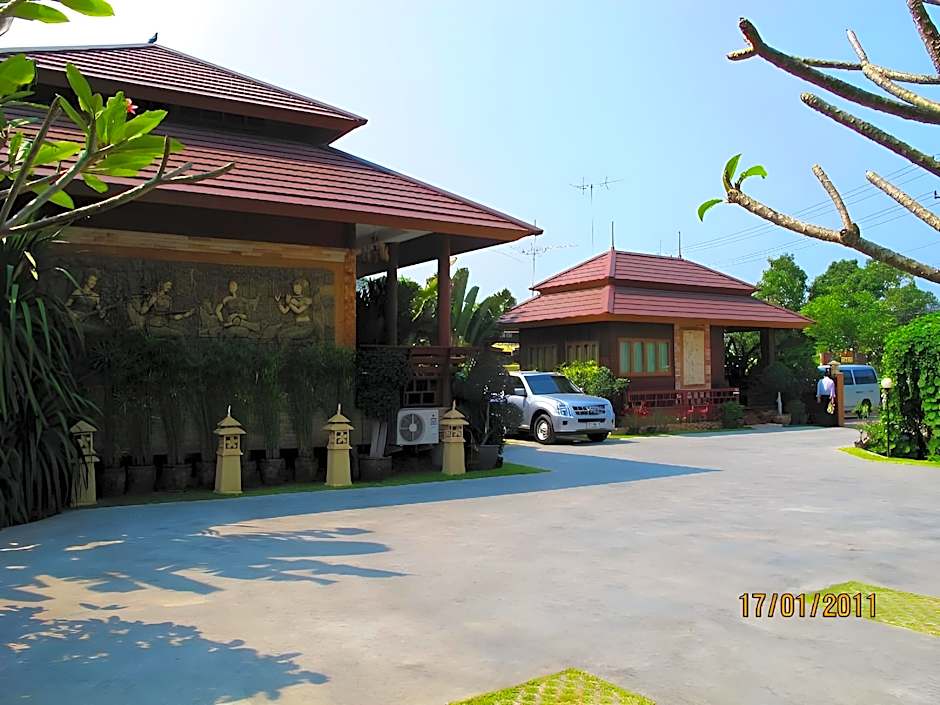 Baan Saranrom