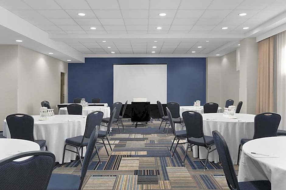 Holiday Inn Ottawa East By IHG