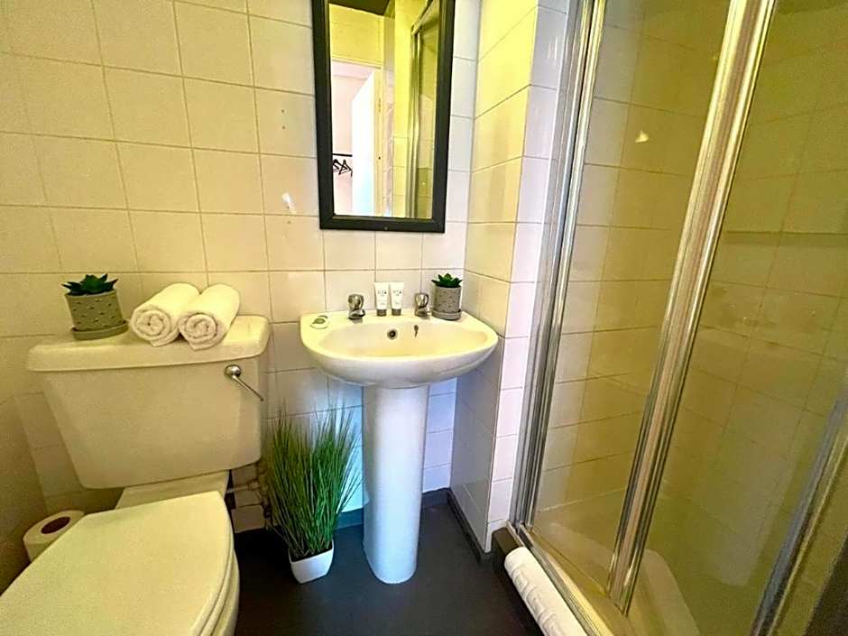 Blue Skye Guest House 8