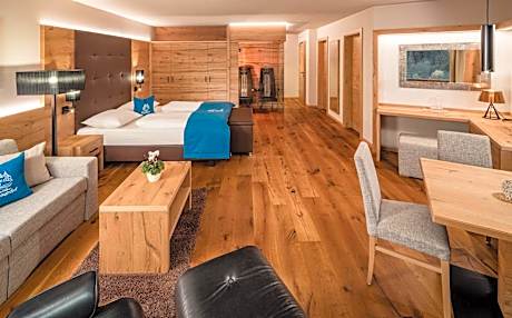 Suite with Pool View