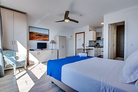 STUDIO SEA VIEW WITHOUT BALCONY 2 ADULTOS