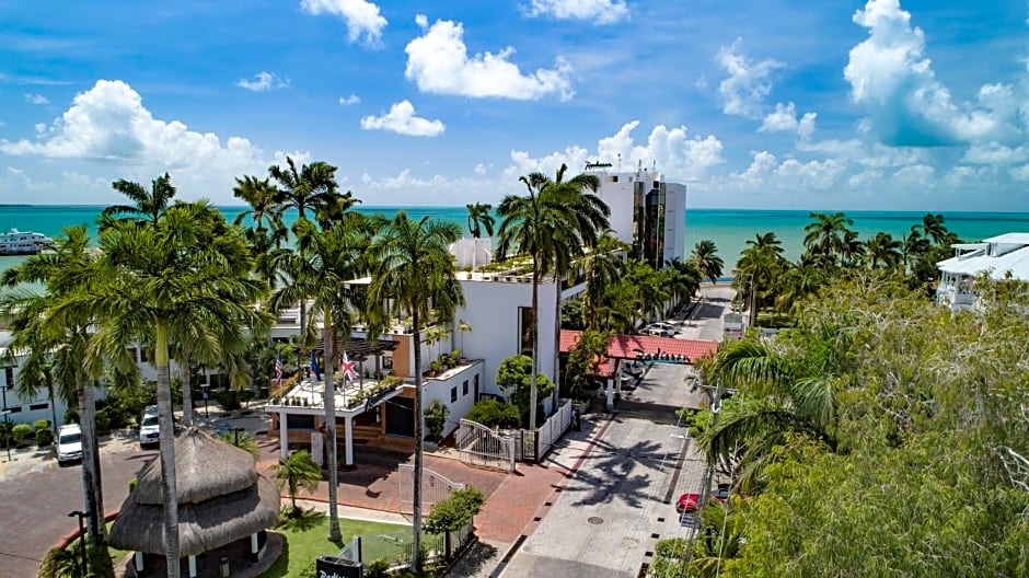 Radisson Fort George Hotel And Marina