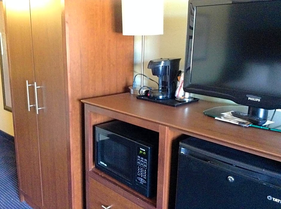 AmericInn by Wyndham Fort Dodge