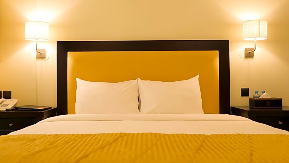 Remas Hotel Suites - Al Khoudh, Seeb, Muscat