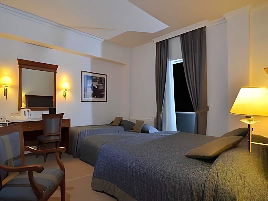 Athens Atrium Hotel & Jacuzzi Suites