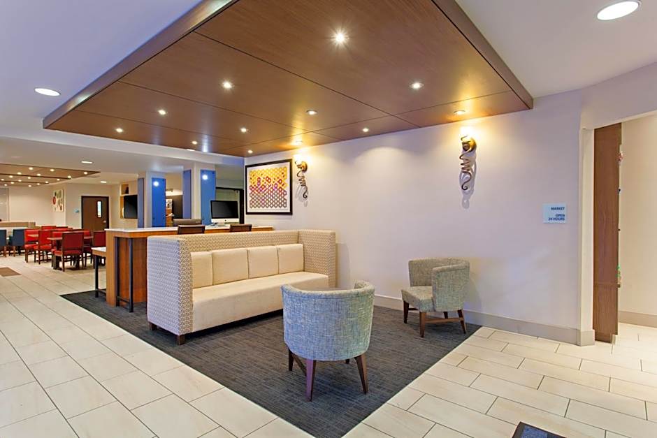 Holiday Inn Express Oakland Airport By IHG