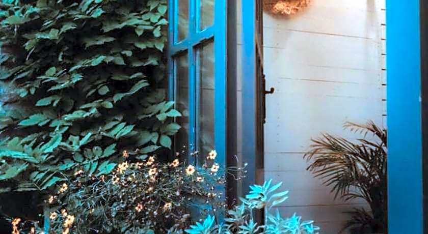 Attalos Suites Hotel