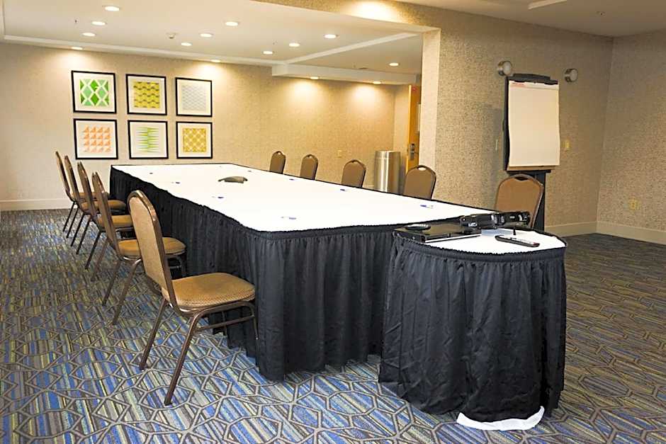 Holiday Inn Express Fremont - Milpitas Central By IHG