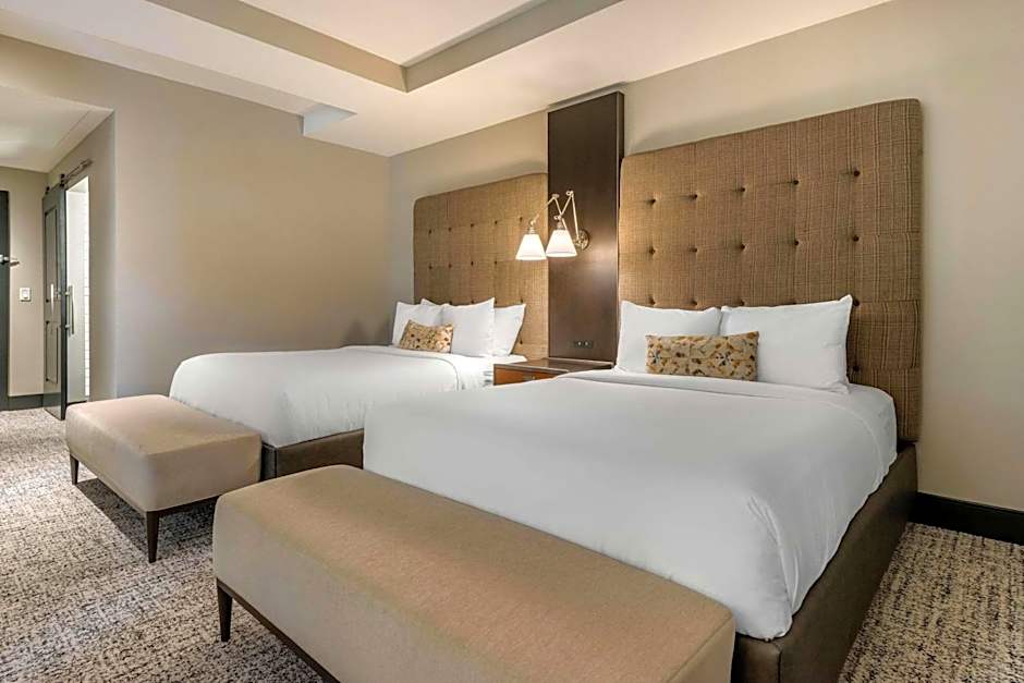 Cambria Hotel Houston Downtown Convention Center