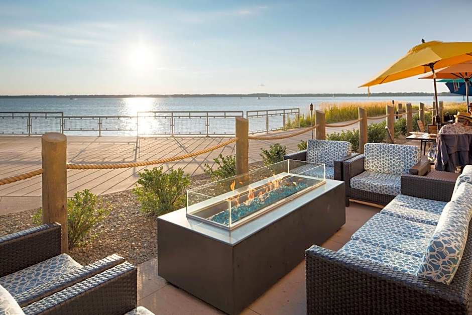 Courtyard by Marriott Erie Bayfront