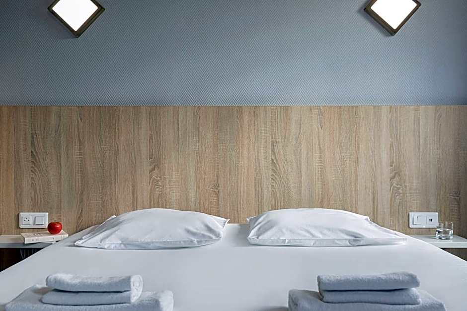 Logis Hôtel Restaurant L'Abri